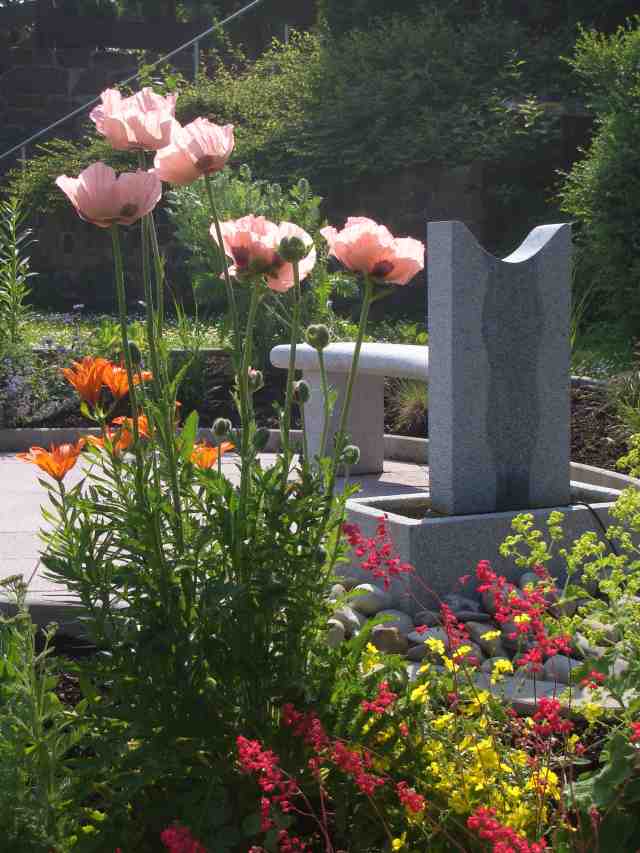 Pension Schüßler Blumen am Gartenbrunnen 